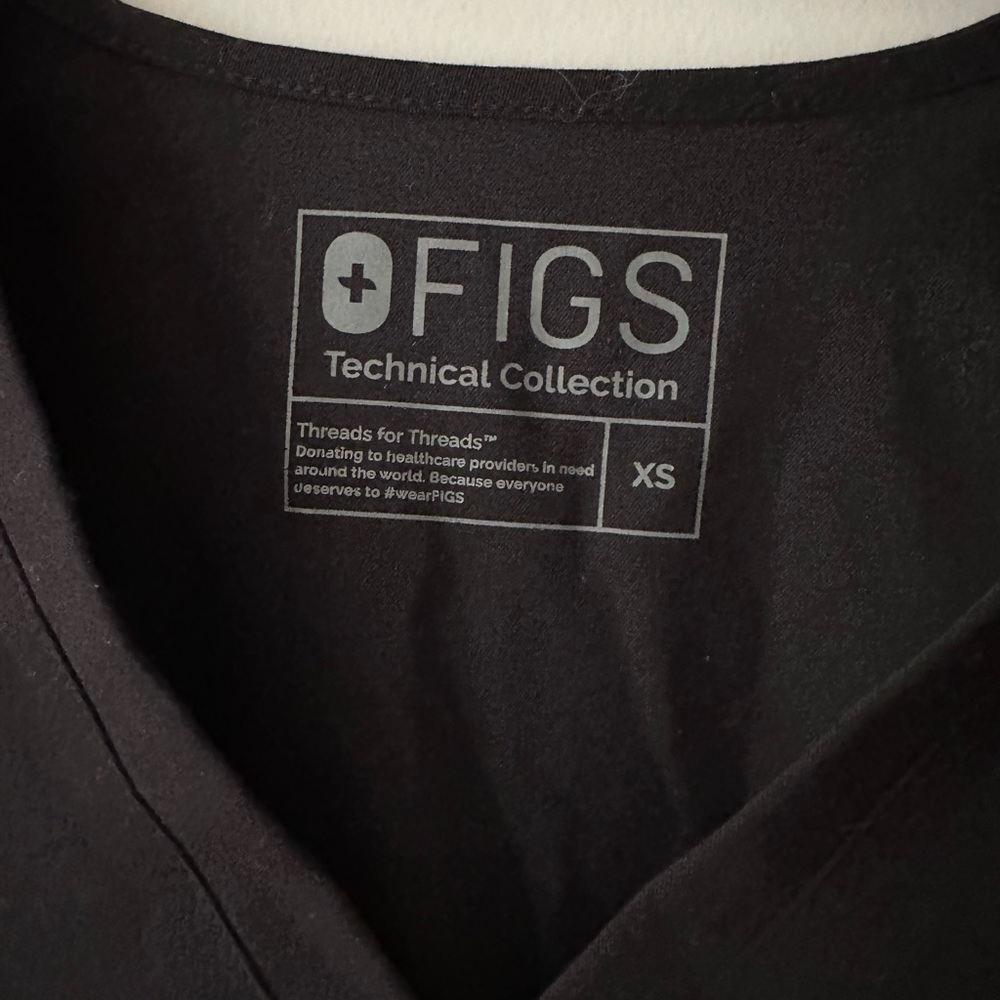 Figs Scrub Top - Picture 2 of 2